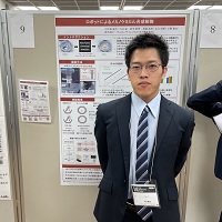中島優作(D2)、川﨑海(M1)が第14回CSJ化学フェスタ2024においてそれぞれポスター発表を行いました。これにより、中島が優秀ポスター発表賞を受賞しました。